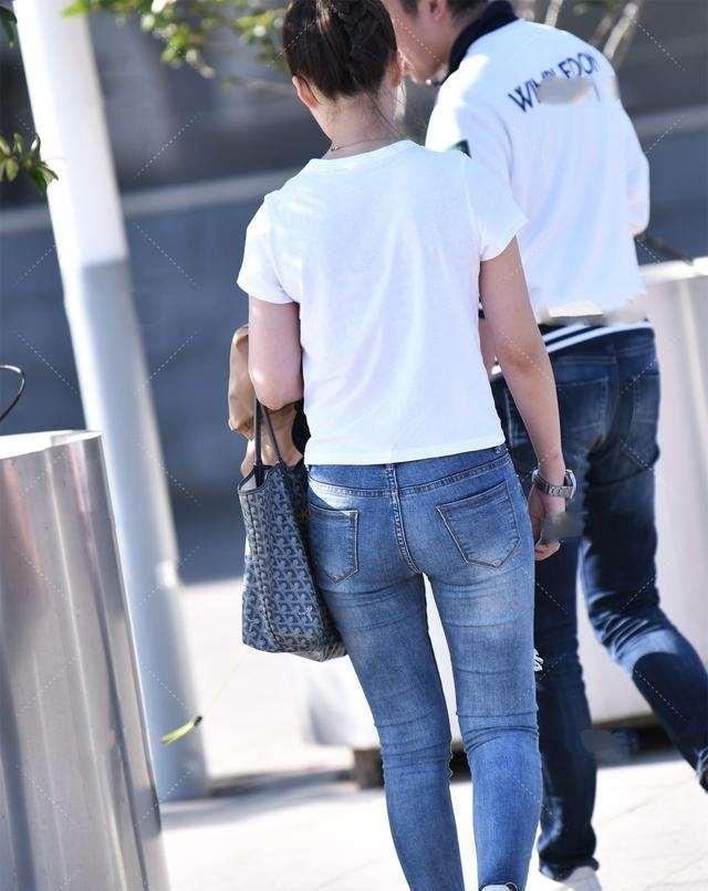 高跟鞋|街边小姐姐五官超精致,穿衣优雅潮流,散发个人魅力