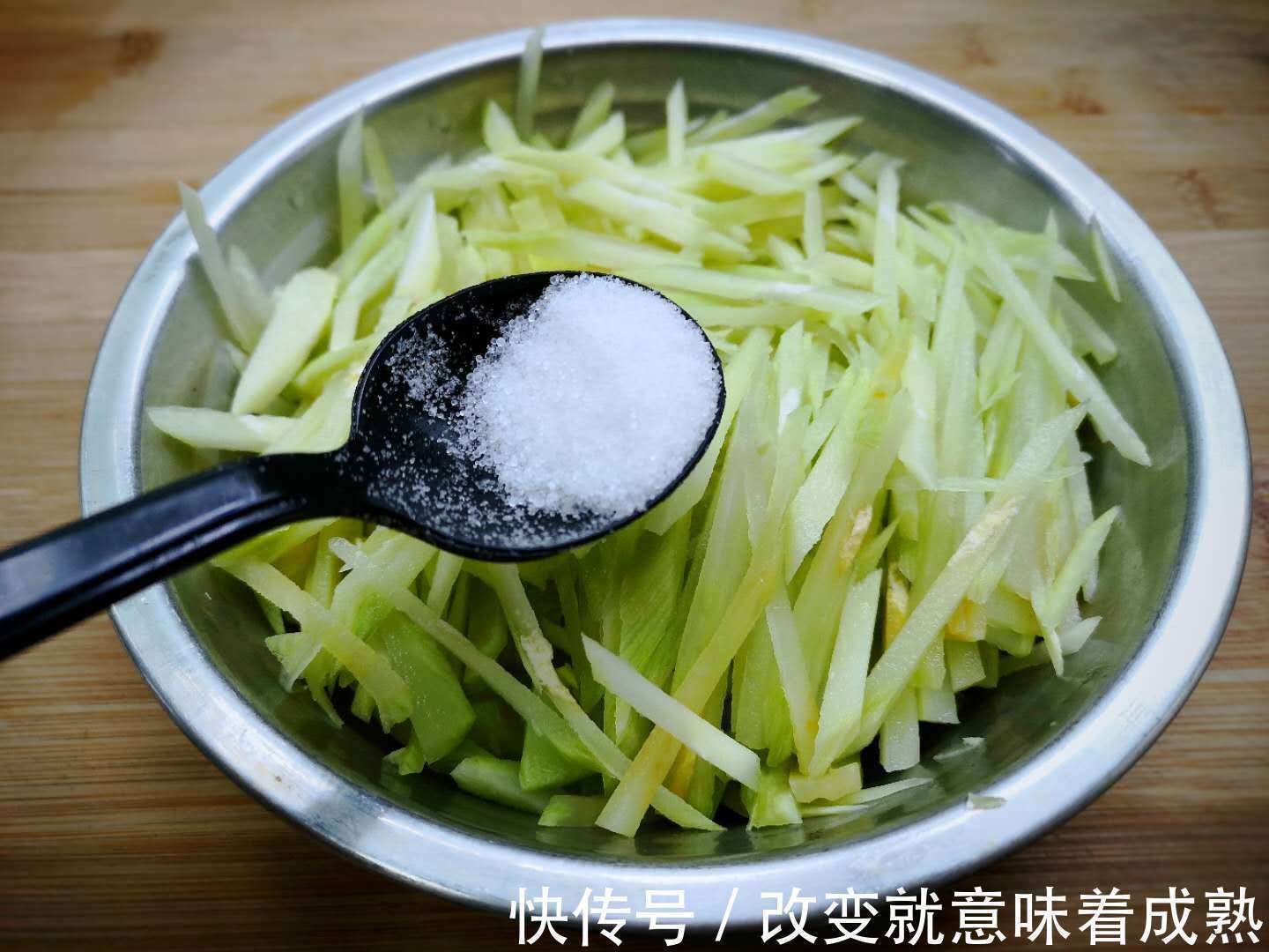 秋天,这菜满满维生素,预防感冒改善睡眠,老人孩子都可以多吃!