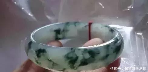 6万买的飘花翡翠手镯,行家却说只值6千,少的这个0哪儿去了?