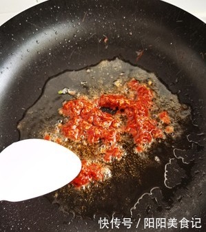 秒钟|这道回锅肉,做火一家餐厅,10秒钟教会你