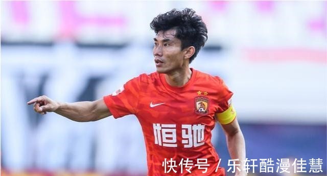 中超|央视直播国足“抗日击越”,郑智终于进国家队,艾克森或想回中超