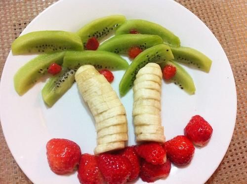  孩子不爱吃水果，做成拼图试试？孩子大口吃，百试百灵，亲测有效