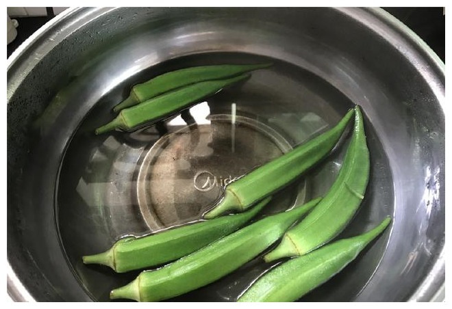 这两种食材放一起,做成减脂餐,不用一滴油,好吃无压力