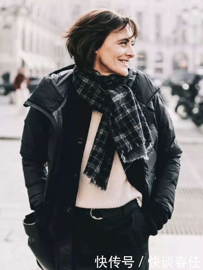 大衣+围巾=冬日最强搭配!温暖时髦、超显脸小,不穿你就真输了