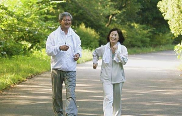 毛病|坚持走路运动,走掉一身毛病,如采用3种走路方式,效果会更好!