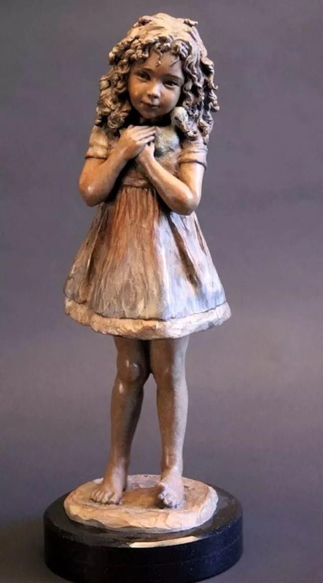 vega@被公认最具大师潜质的美女雕塑家,人体作品生动又别出心裁!