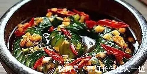 黄瓜|看似简单的家常菜,味道却相当美妙!越吃越香,瞬间饭菜都吃光!