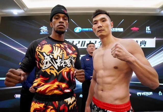 付高峰|武林风又出争议判罚!付高峰险胜乌合之众，网友:失去了公正