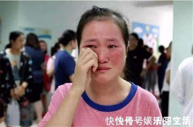 父母|“宁愿养条狗,也不会养你们”,不孝女的这番话,却得到众人支持