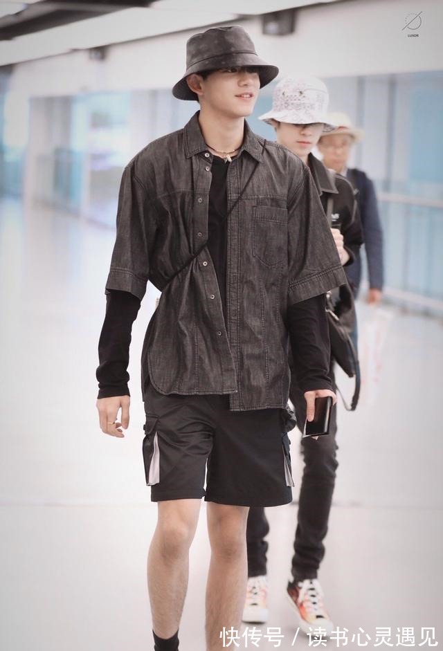 衬衫搭配 有一种懒人风格叫“黑色调”,夏日这样穿,变身潮男毫不费力!