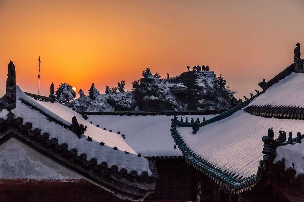 风雪|风雪武当山，仙境藏玄机！大雪封山时，道人、隐士都在干什么！