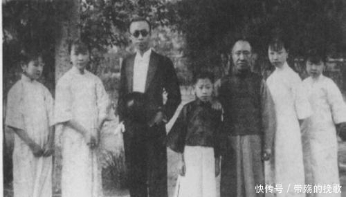 溥仪|溥仪赴日本考察, 吃饭时溥仪随从的一个举动, 帮溥仪赚足了面子！