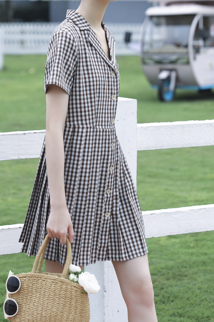 马伊琍穿格子裙也太有味道了吧!减龄又文艺,馋得只想赶紧买一件