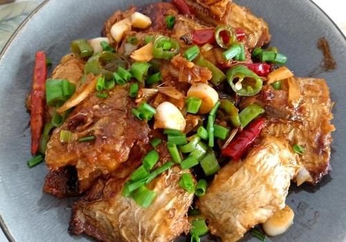  上桌就抢光的下饭菜，超简单巨好吃，又香又辣，鲜美开胃特解馋！