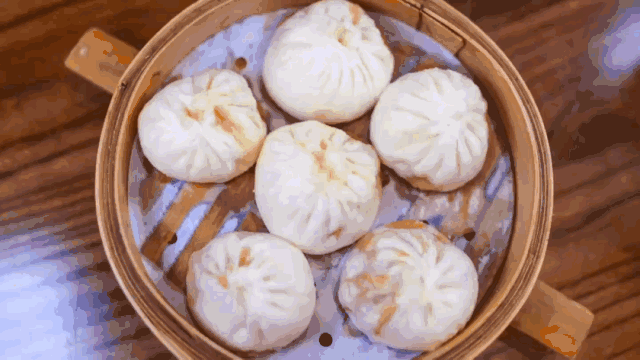 壹粉食堂｜满口飘香！皮薄劲道的豆腐鲜肉包来啦，一口气吃好几个