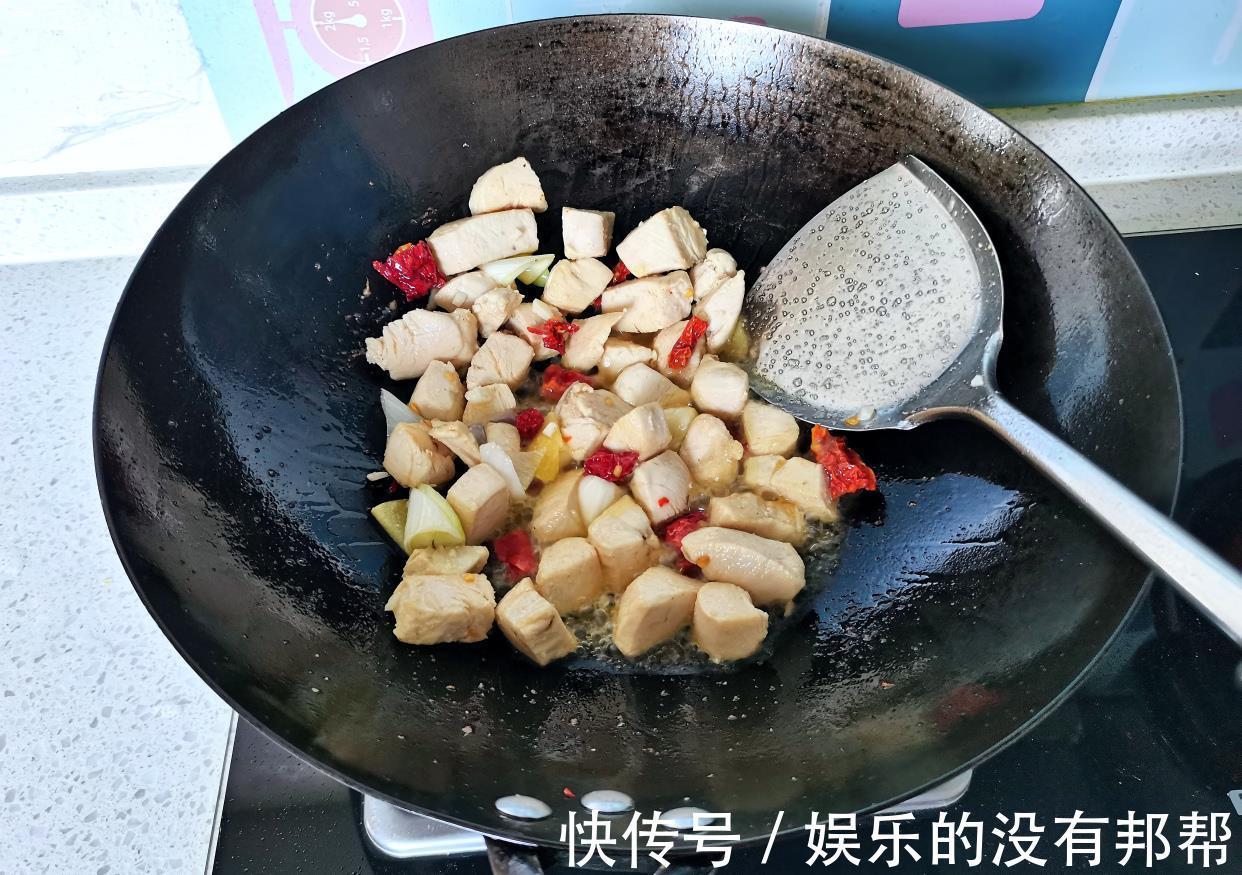 有滋有味|两人晚餐:一荤一素一汤一米饭,平凡的生活也有滋有味