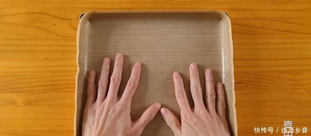 一起来做抹茶蛋糕卷吧，漂亮毛巾面，一卷就成功