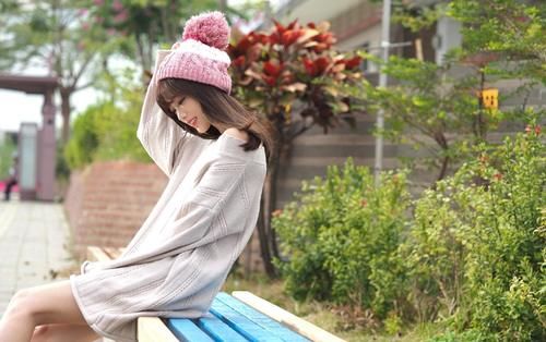 时尚 入秋之后针织毛衫这样穿，时尚有型又吸睛