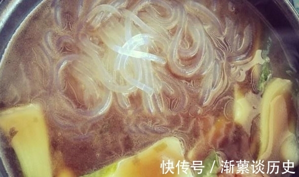 桃园三结义|什么?在家也可以做出麻辣鲜香的网红酸辣粉,赶紧学习起来!
