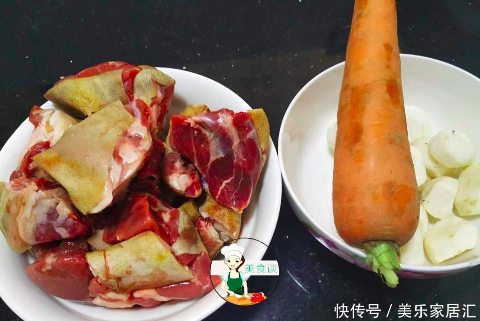  胡萝卜羊肉煲做法，多加两样食材，鲜香美味不膻，鲜香滋补又暖身