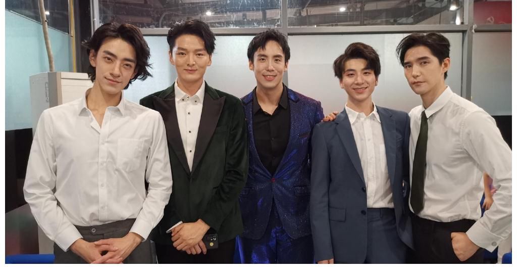 周笔畅|芒果元素闪耀鸟巢，超女终于获得央视官方认证，6人用硬实力slay全场