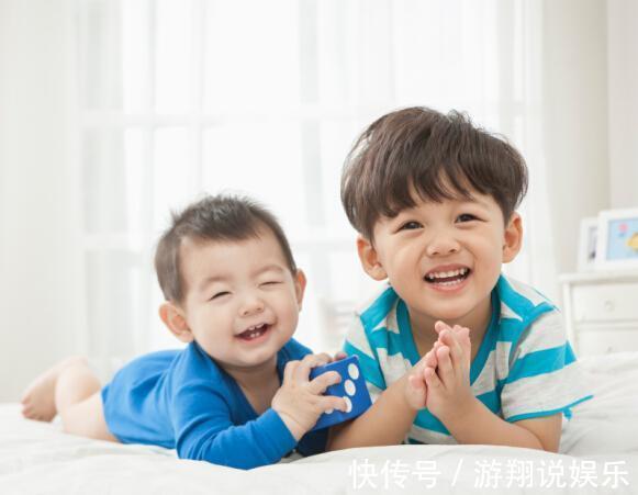 父母|二胎家庭看过来,想要孩子感情好,妈妈的这些做法要不得