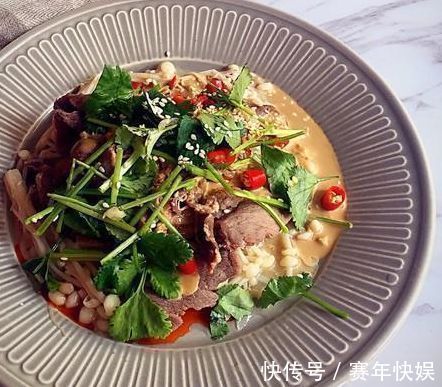 肥牛片|美食推荐麻辣金针肥牛、双椒鸡丝、清蒸梅子鱼、香菇烧土豆