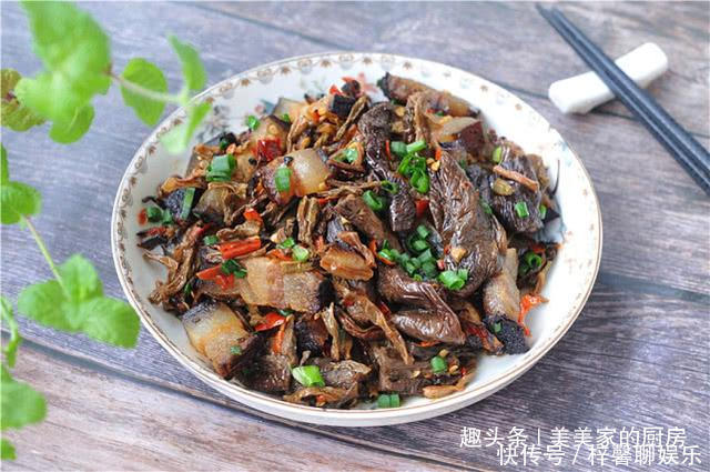  酱茄子|就是此菜！害得我没忍住吃了3碗饭！2块钱能炒一大锅，太香了！