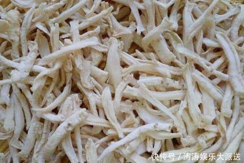 晾晒|在超市碰到这种菜,别问价格赶紧买!又香又脆又下饭,买到赚到