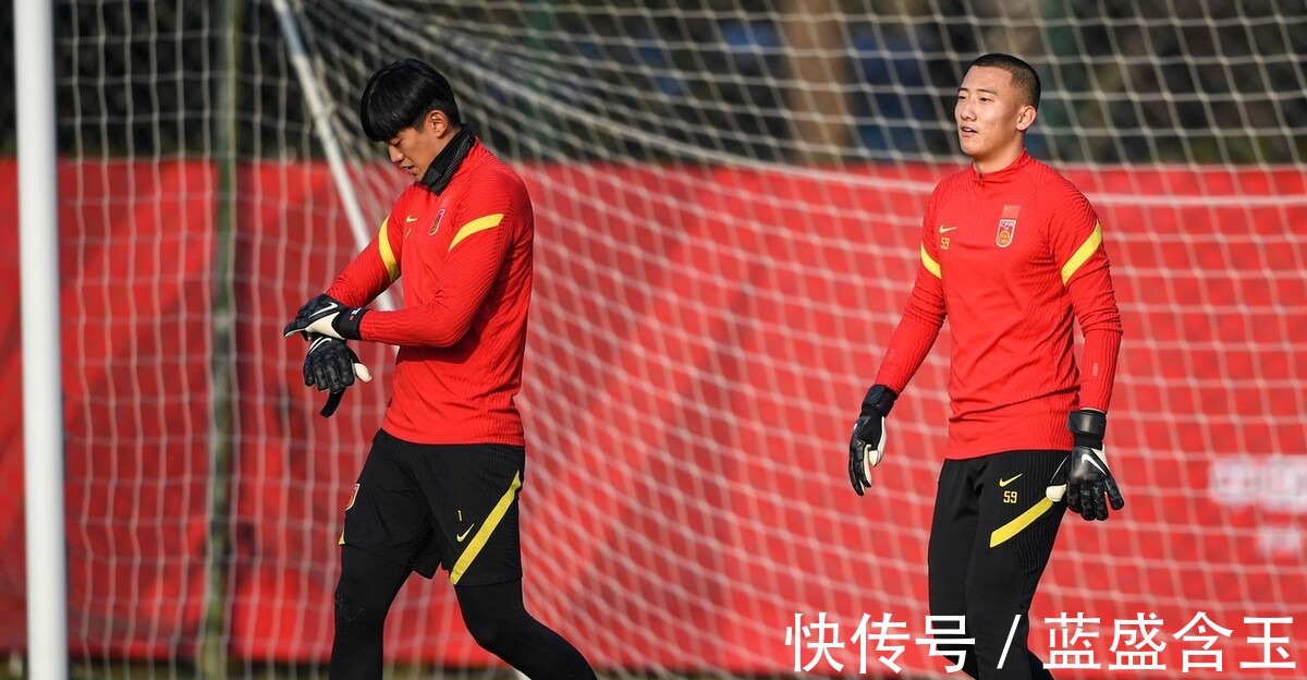 日本女足|中国女足守门员有精彩表现!国足颜骏凌被调侃,李霄鹏要想办法了!