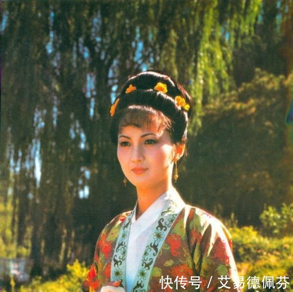 宝玉|《红楼梦》的女儿们怎么保养皮肤的 用什么刷牙