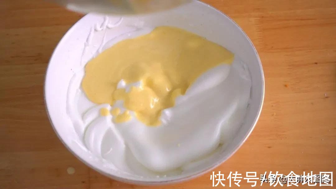 比豆腐还嫩！自制酸奶蛋糕，配方和秘诀都给你，外面买不到