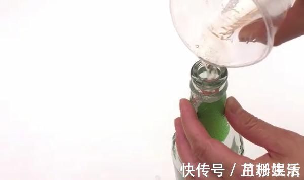 夏天把啤酒插进下水道里,解决了家家户户的困扰,后悔现在才知道