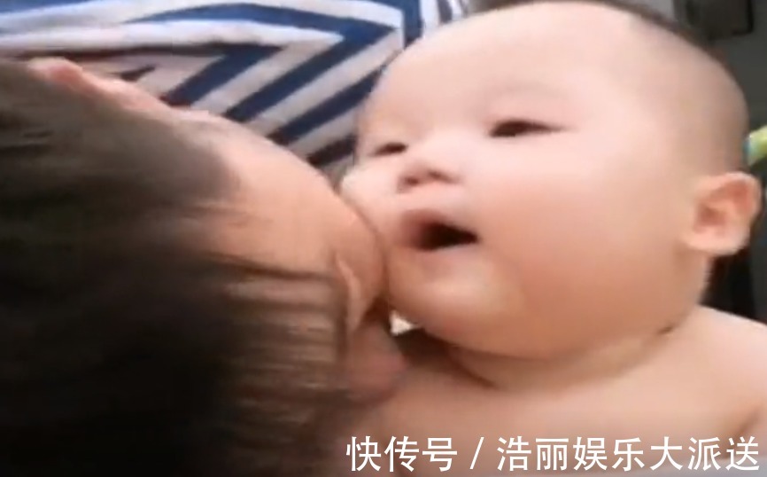 露肩装|爸爸出差回来,给儿子设计了新造型,看完不许笑!