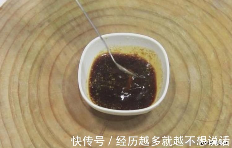 油焖大虾这样做更入味，1斤虾一个人都不够吃，虾鲜嫩无腥味！