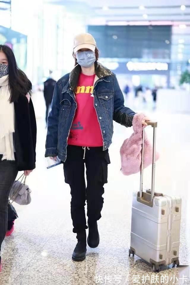 年龄感|马伊琍携13岁长女走机场,女儿穿皮草拎大牌包,比妈妈还时尚