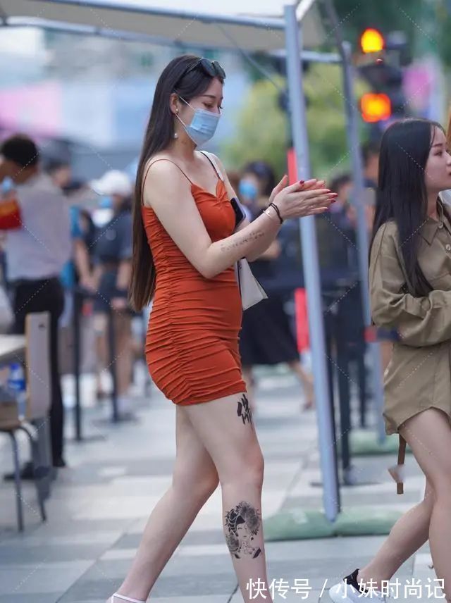 高跟鞋|橙红色性感褶皱裙,活泼热情,更显女人娇艳魅力