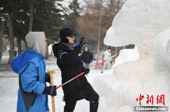 “无声”雪雕团队：用另一种方式“述说”对冰雪的爱