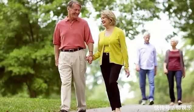 每天站立半小时，五十岁之后，腰椎很少出问题