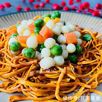 玉珠|玉珠归巢 虫草花和鸡头米搭配的纯净素食