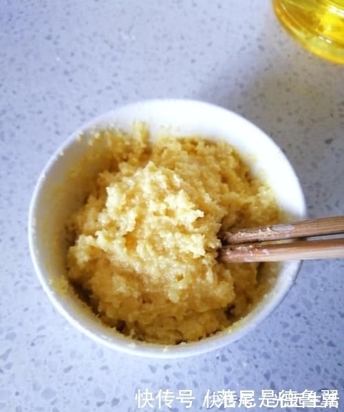 面粉这样做，只要一个蒸锅，比馒头松软香甜，吃一次就会喜欢上它