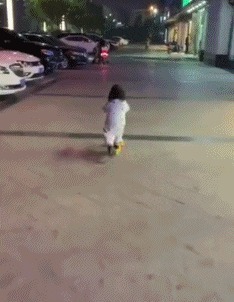 |搞笑GIF:要不是有监控,今天这事儿是说不清了