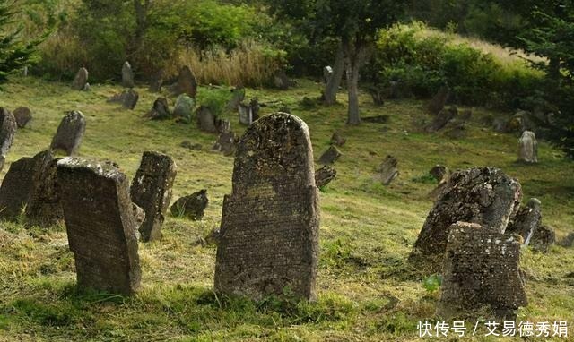 “宁可野宿荒坟,不可夜居古庙”,啥意思?现代人听了不会吃亏