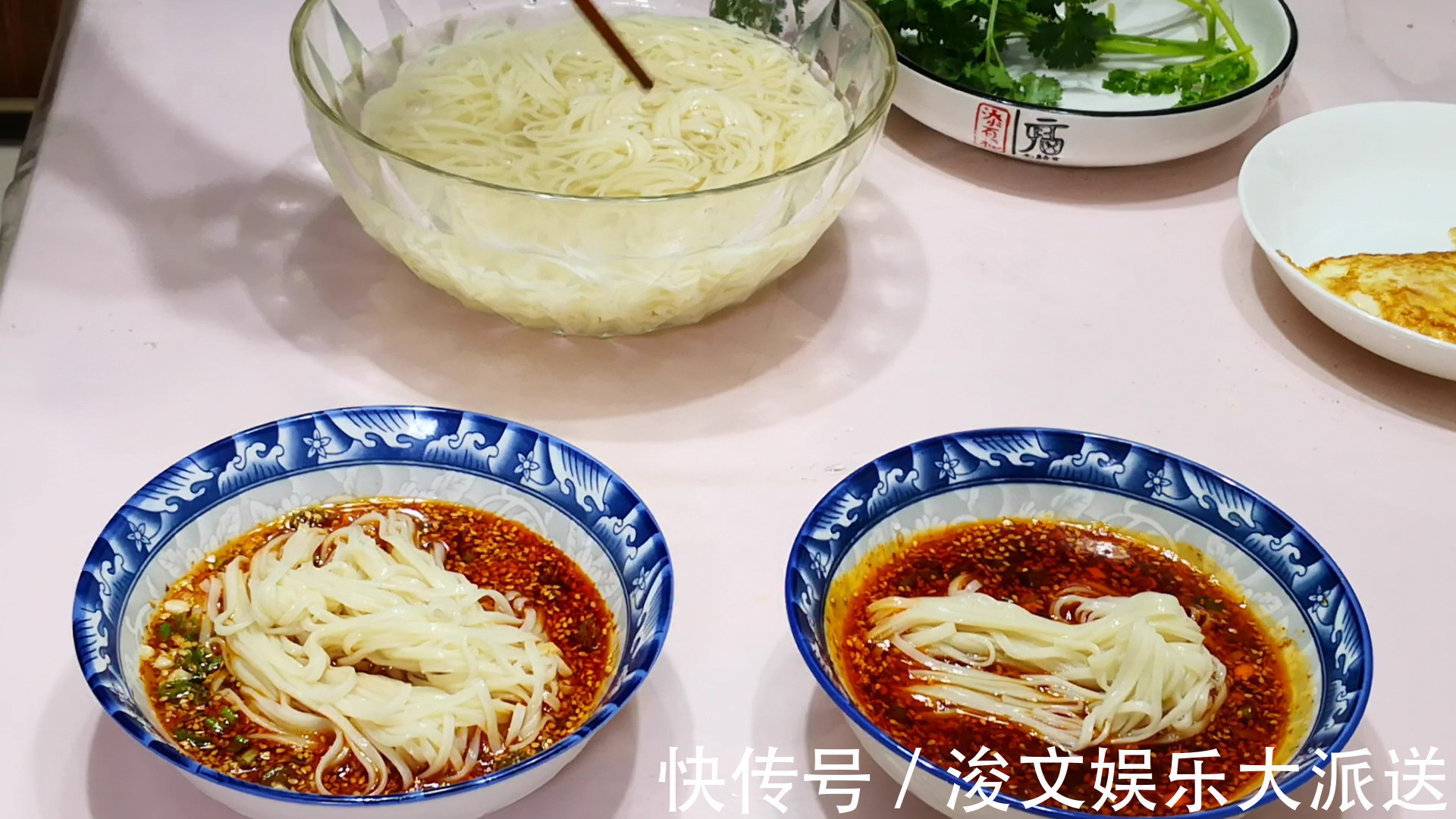 煮面条，开水下锅就错了！面馆老板牢记3点，面条爽滑又筋道