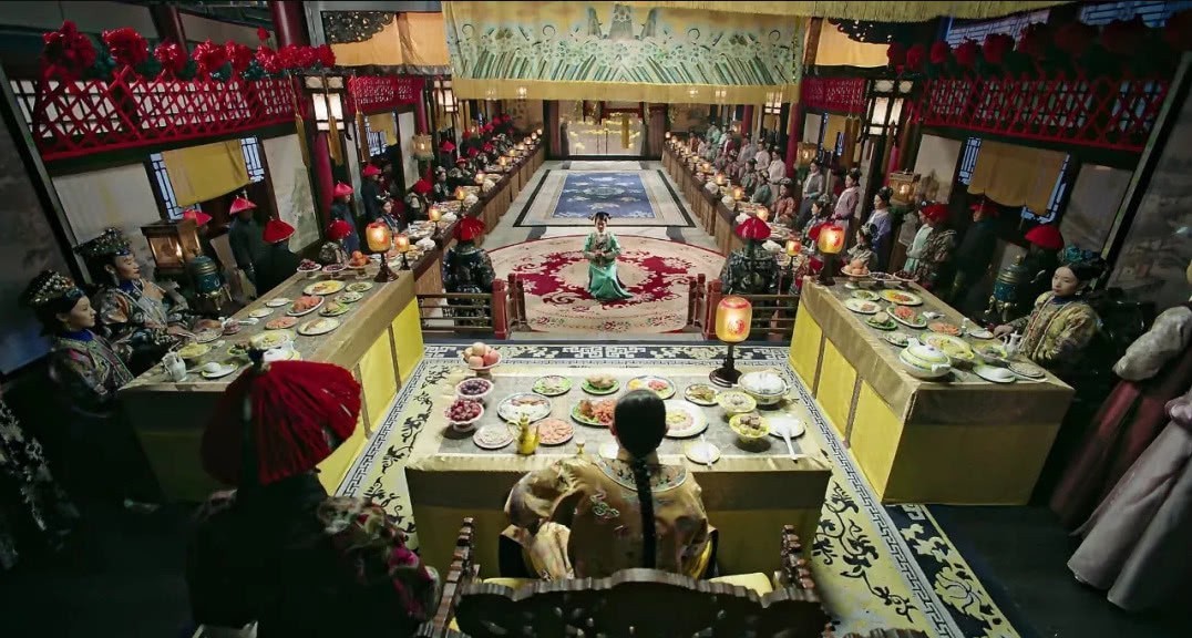 宫廷中|《甄嬛》《如懿》都没说清楚,清朝皇帝后妃每天吃什么?怎么吃?