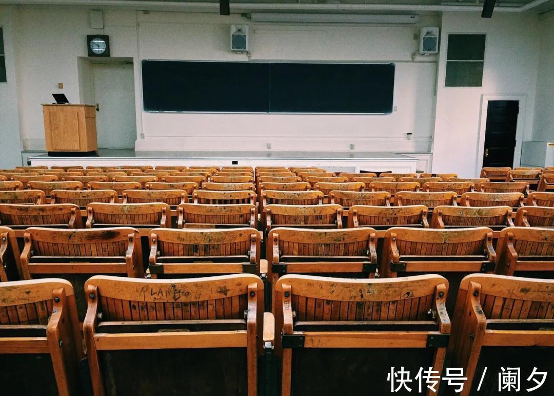 大学生|从海报墙到闲鱼校园圈,学生社群空间如何变化?