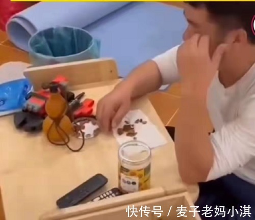 亚洲|国足惨负越南球迷有多失望?呆若木鸡,砸电视,耻辱,看不到希望