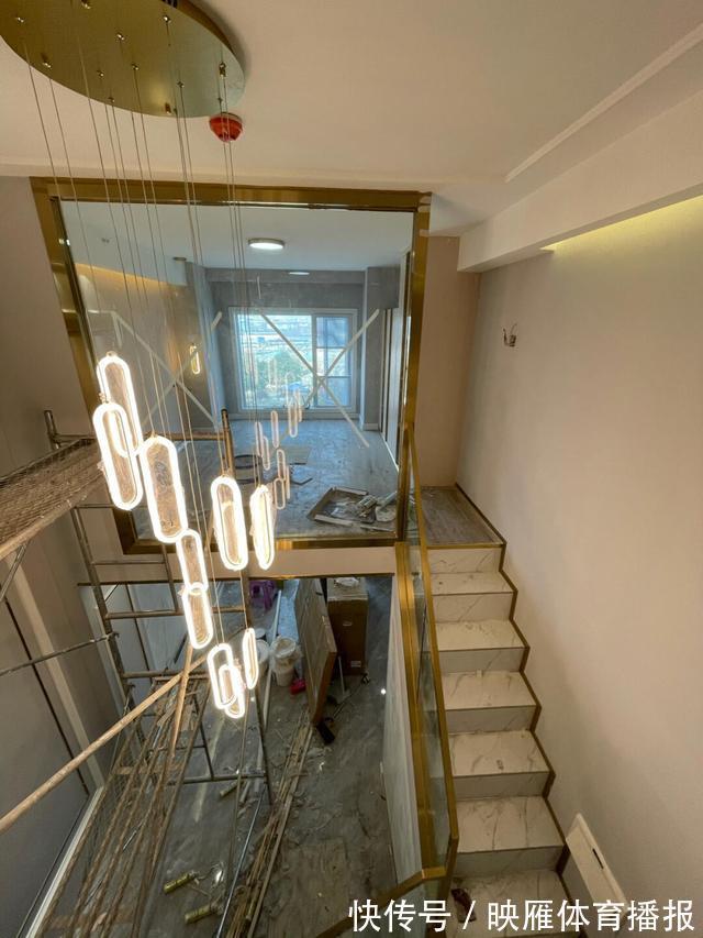 夹层|Loft小公寓装修改造，用板材搭出小夹层，32㎡能做两房两厅