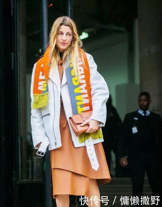 暖冬|冬天怎么能少得了围巾?简约又大方,带你开启暖冬之旅