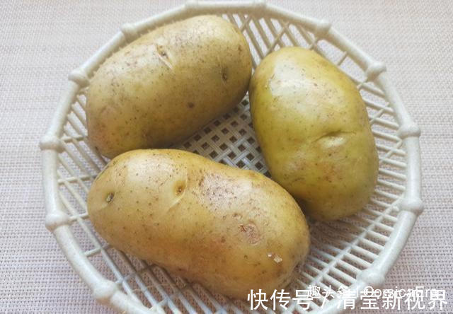 炸薯条|简单的三个土豆,一把淀粉,让你的下午充满幸福感,去试试吧!